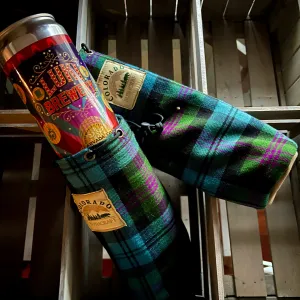 Handmade 100% tartan wool and Wool Insulated Beer Crowler / Wine Bottle Carrier Bushcraft Round Bag