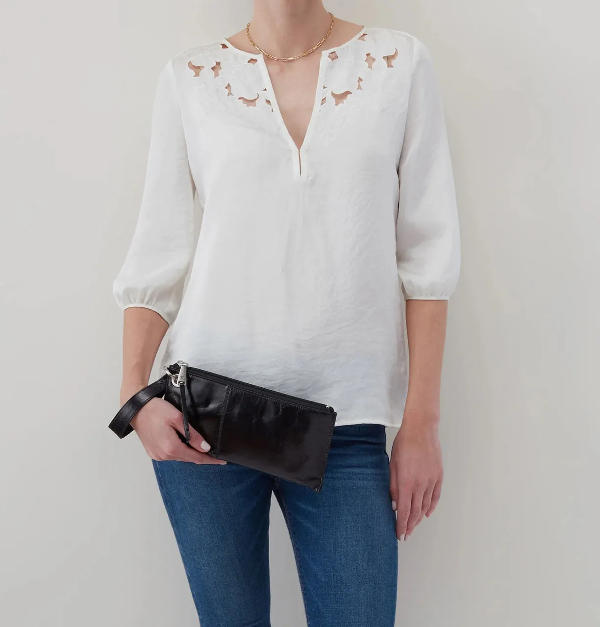Hobo VIDA Wristlet - Natural