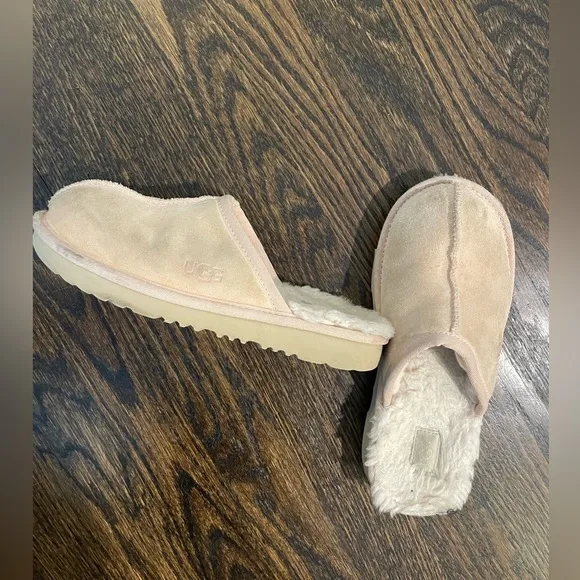 Ink Ugg Slippers, GUC Size 3