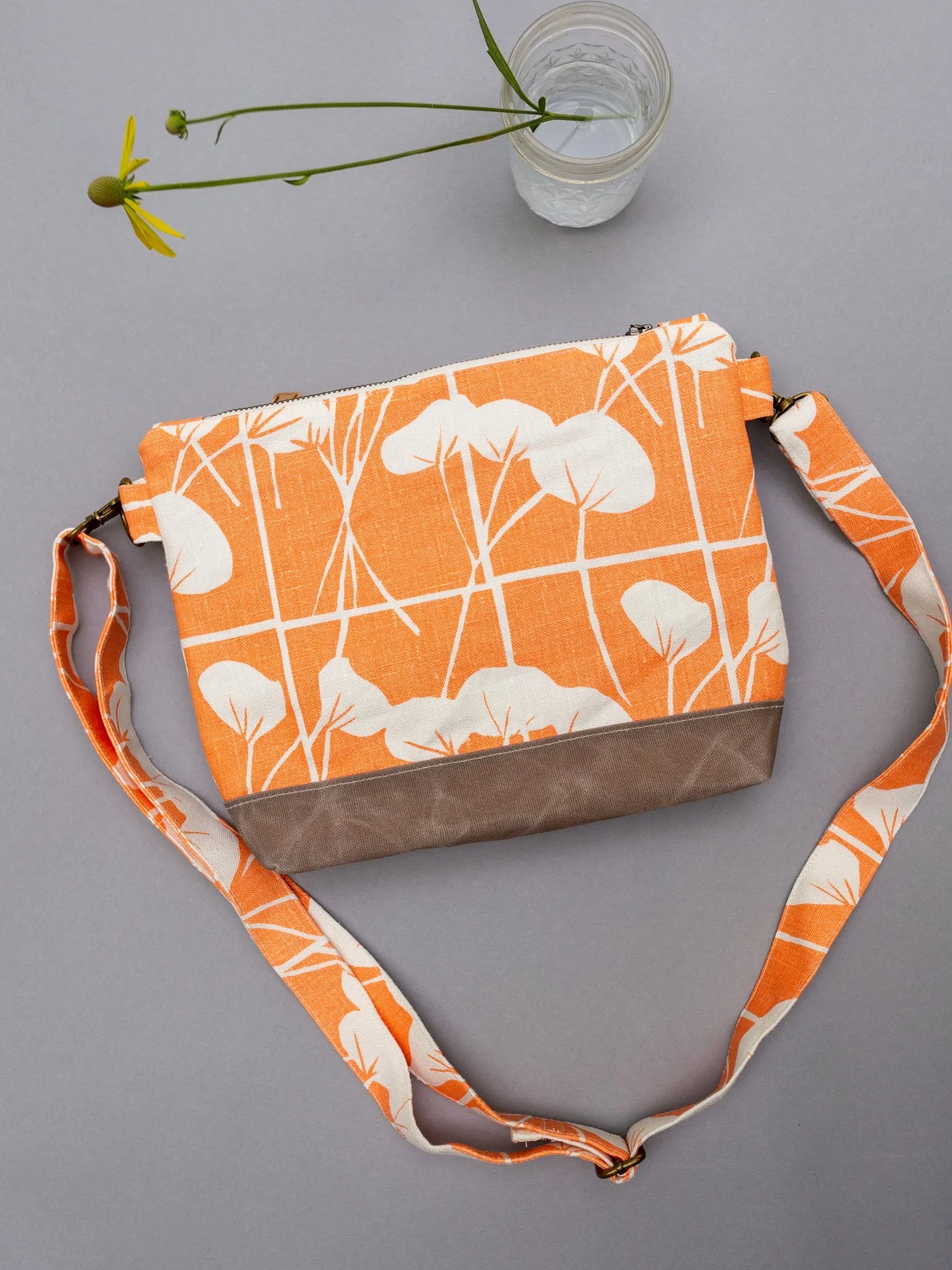 Meg Crossbody in Cotton