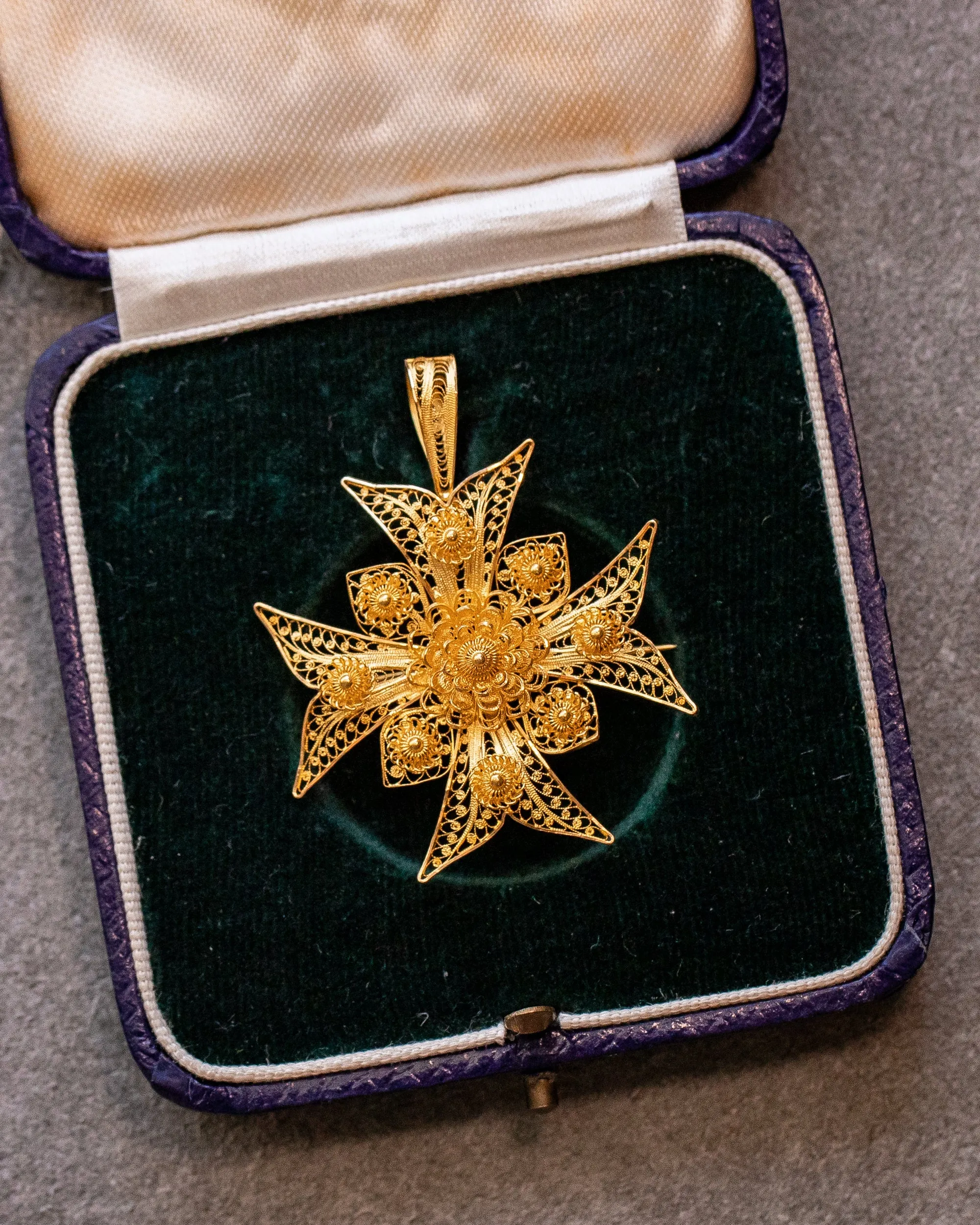 Mid Victorian 18k  Portuguese Cannetille Wirework Maltese Cross Converter Pendant