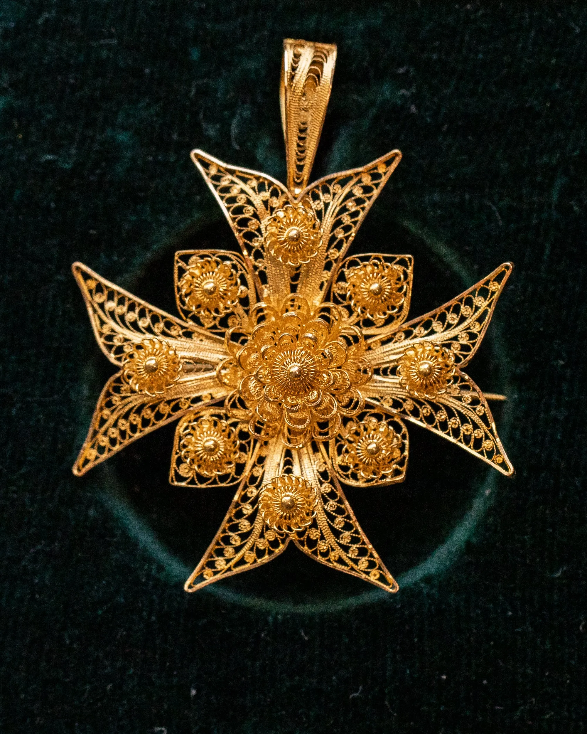 Mid Victorian 18k  Portuguese Cannetille Wirework Maltese Cross Converter Pendant