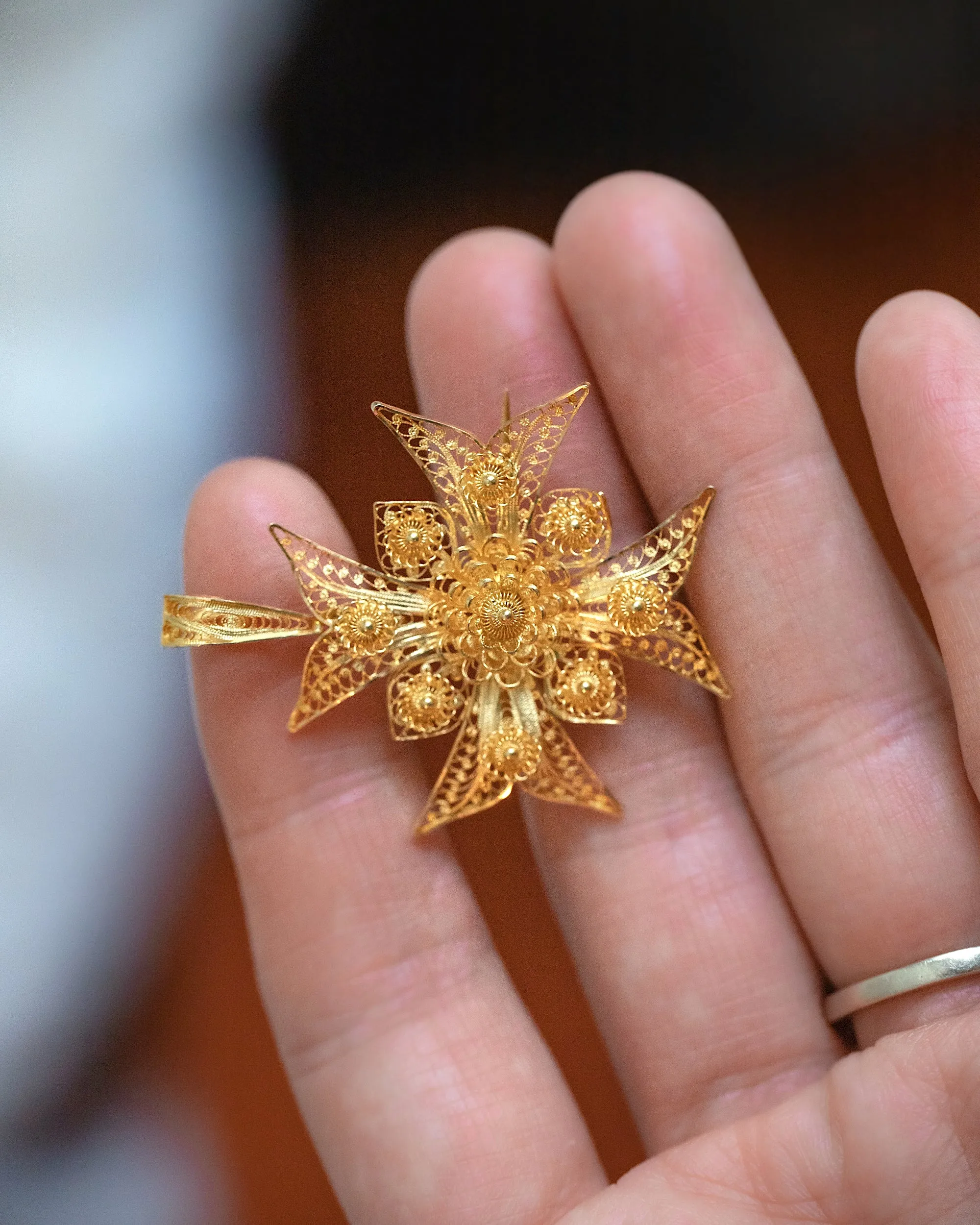 Mid Victorian 18k  Portuguese Cannetille Wirework Maltese Cross Converter Pendant