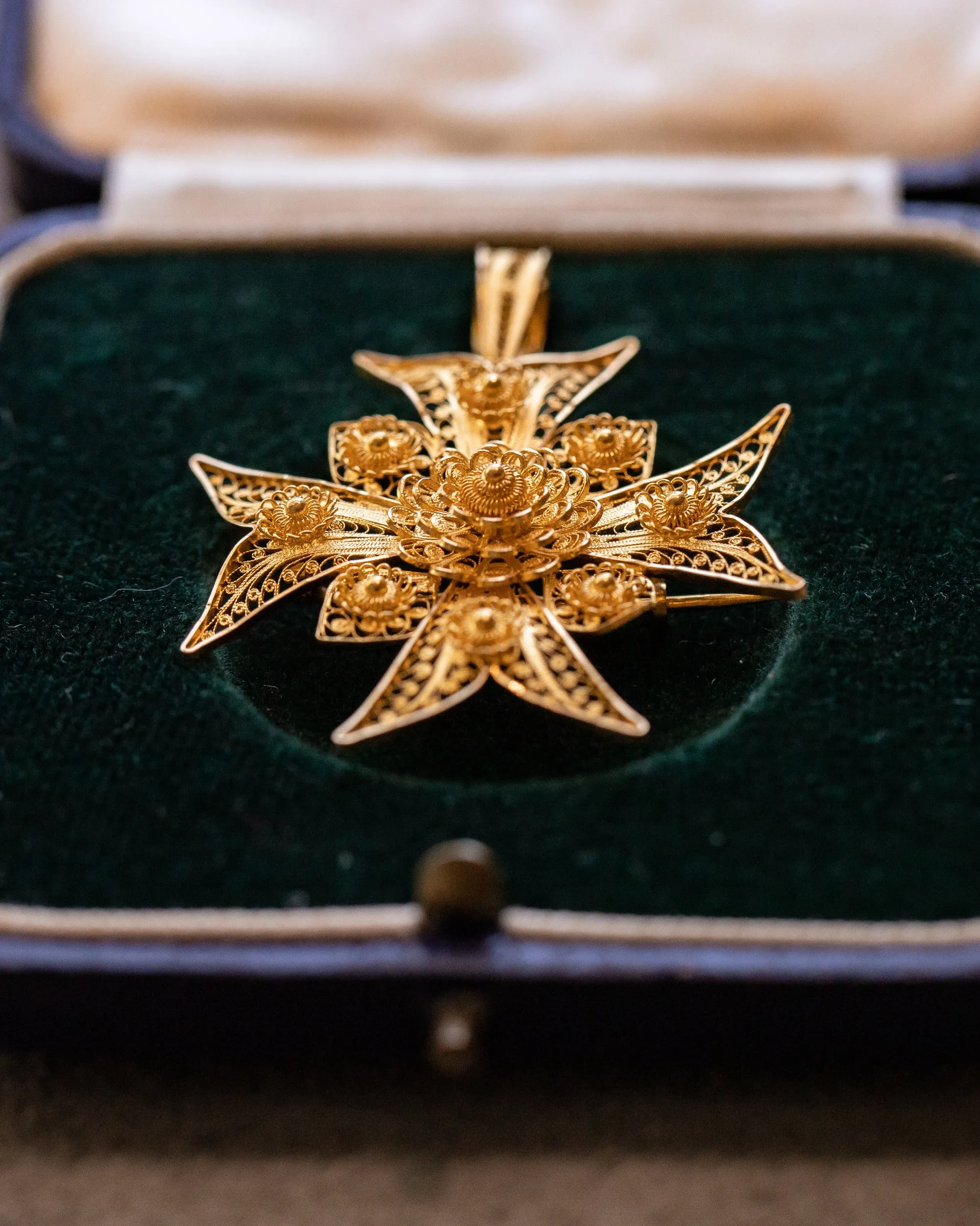 Mid Victorian 18k  Portuguese Cannetille Wirework Maltese Cross Converter Pendant