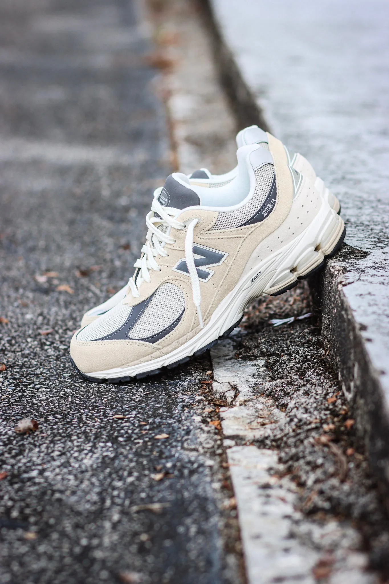 New Balance 2002R- Beige