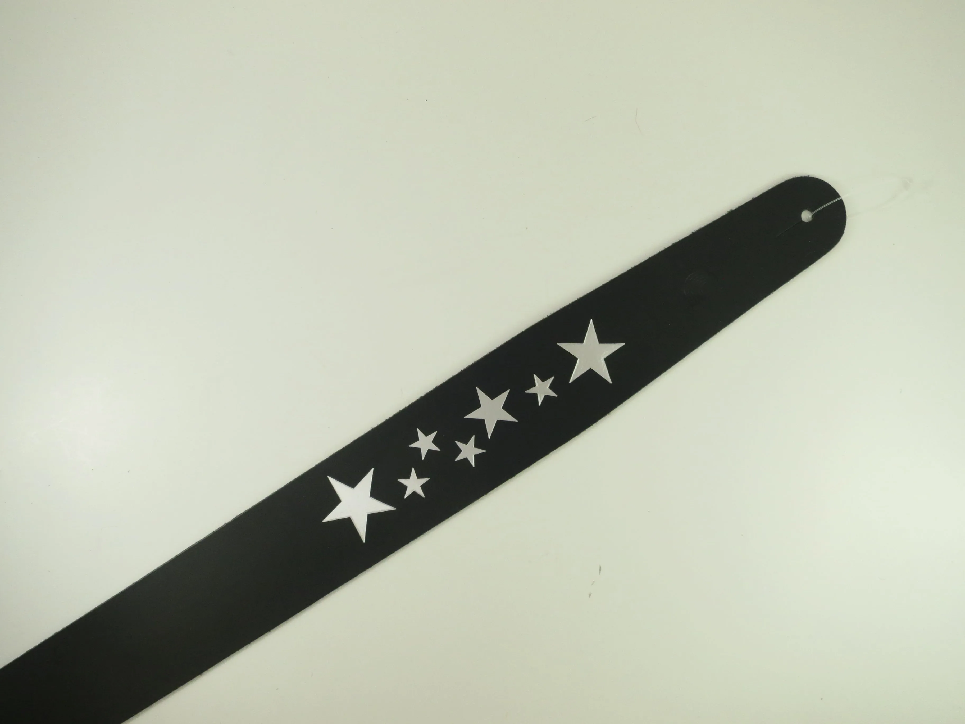 Planet Waves 25BL00 2.5" Basic Classic Leather Guitar Strap - Design Black