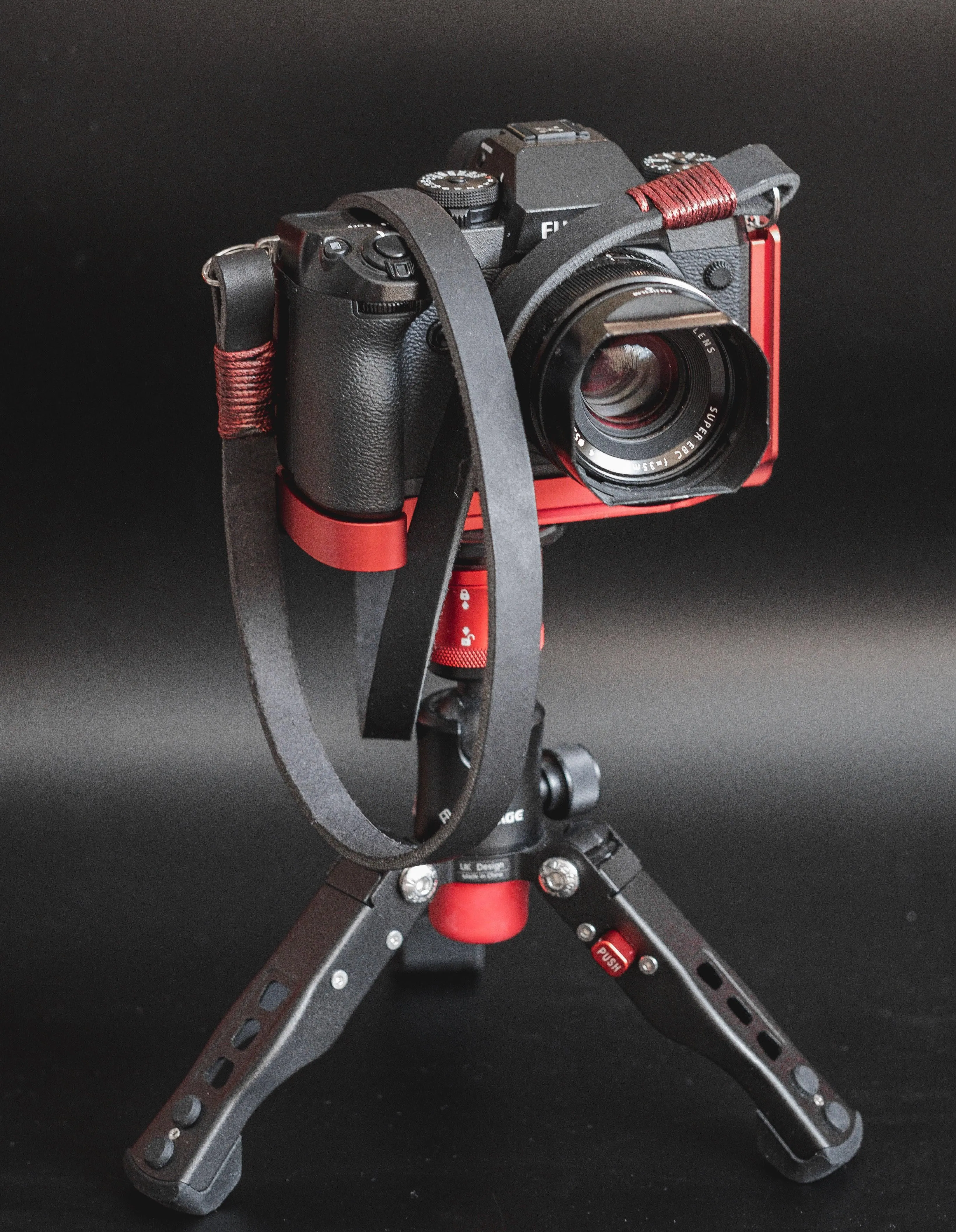 Real Pull-Up  Waxed Leather Camera Strap - Black 15mm