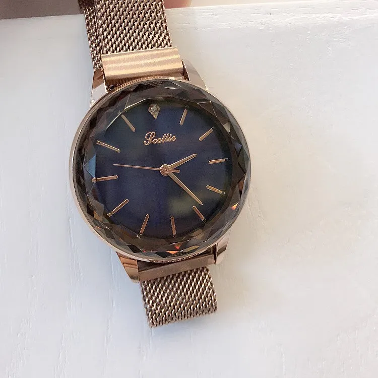 Round Dial Magnetic Strap Women's Watch