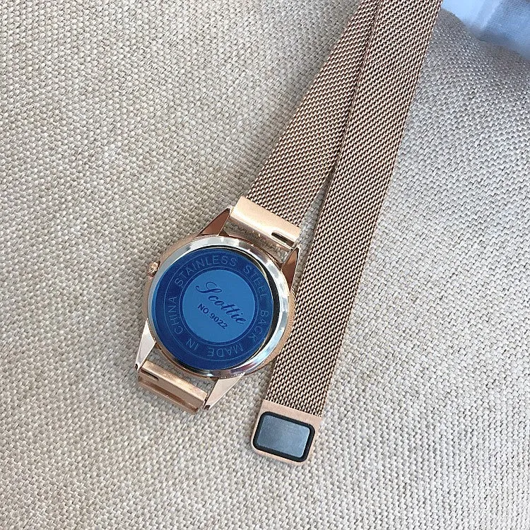 Round Dial Magnetic Strap Women's Watch