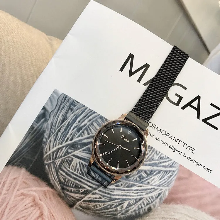 Round Dial Magnetic Strap Women's Watch