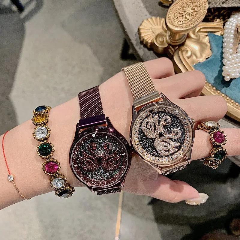 Swan Pattern Magnetic Strap Women's Watch