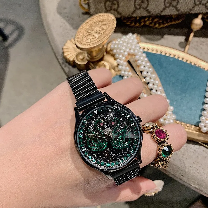 Swan Pattern Magnetic Strap Women's Watch