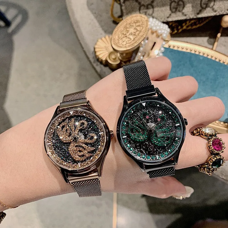 Swan Pattern Magnetic Strap Women's Watch