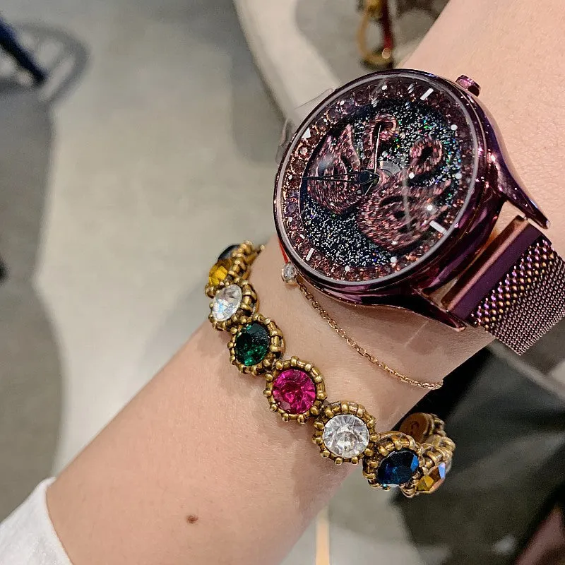 Swan Pattern Magnetic Strap Women's Watch