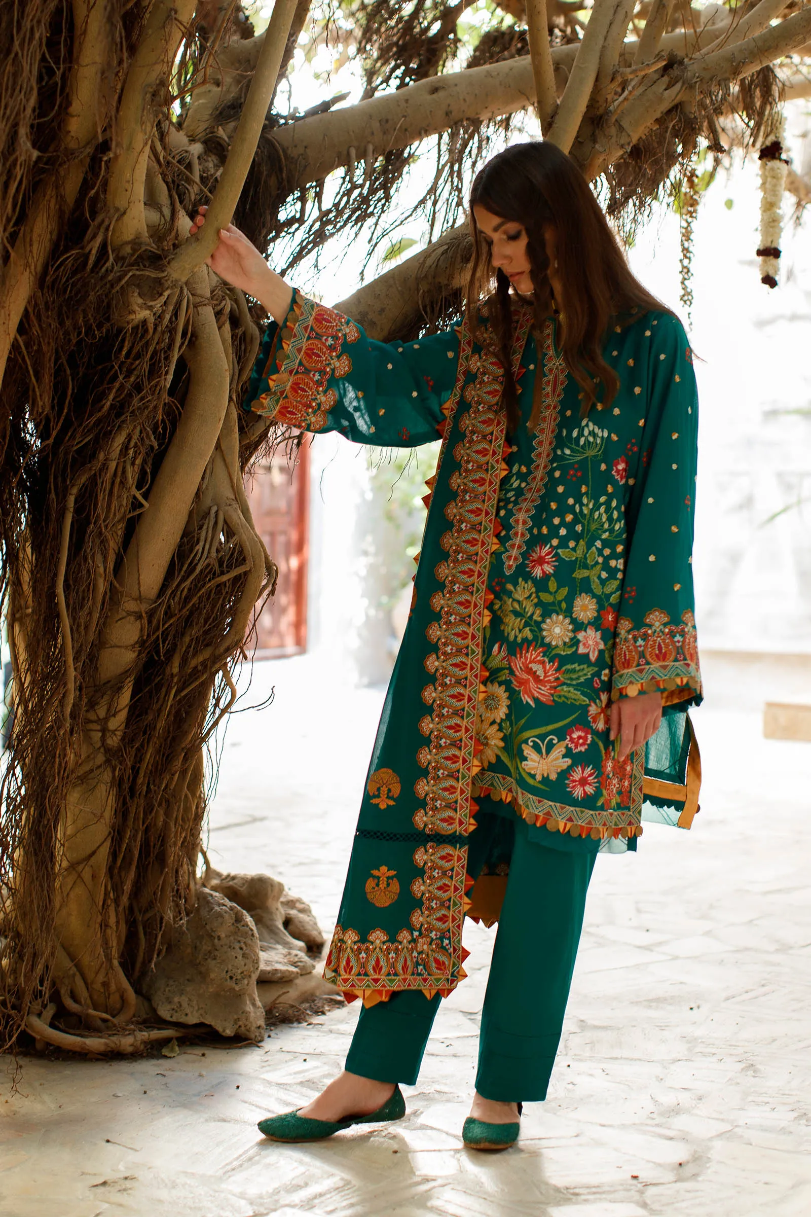 TAVOUS (ZL22-09 B) | Zaha Summer Lawn Collection 2022 | Unstitched Embroidered Lawn Suits