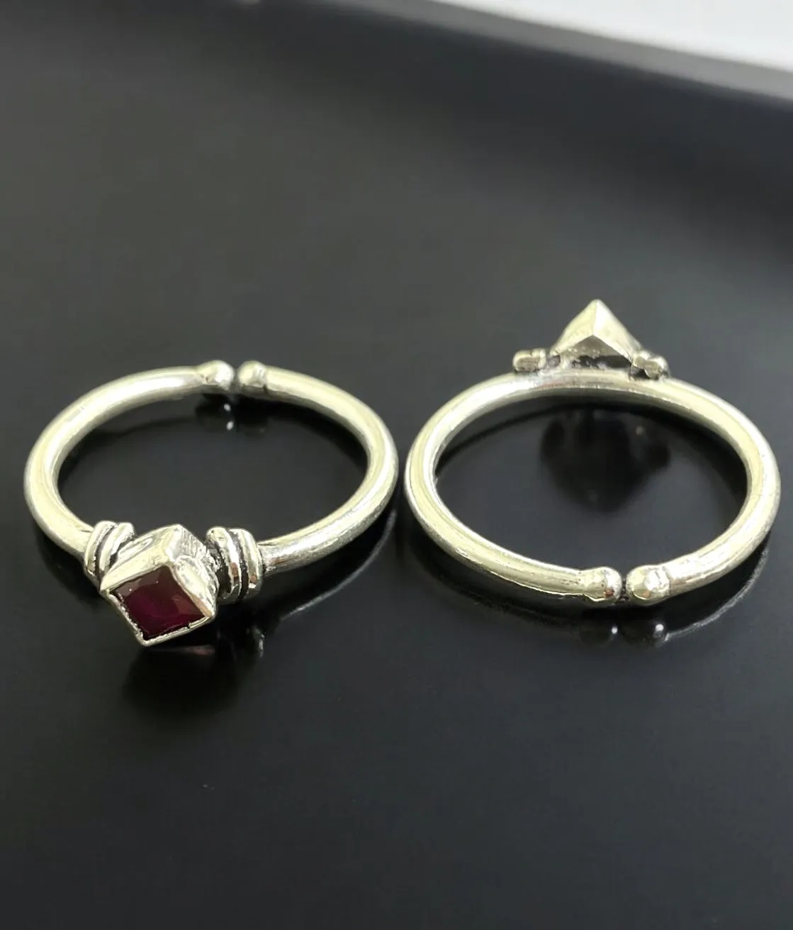 The Maruka Silver Gemstone Toe-Rings