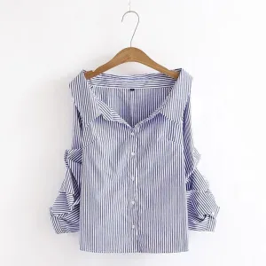 Turn-Down Collar and Gathered Sleeve Shirt