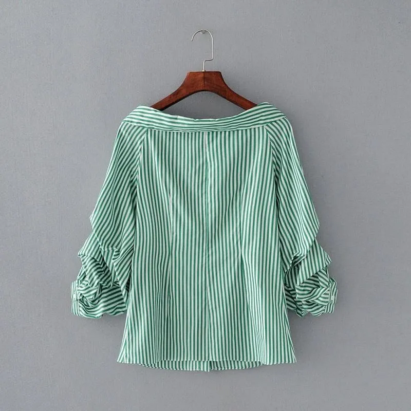 Turn-Down Collar and Gathered Sleeve Shirt