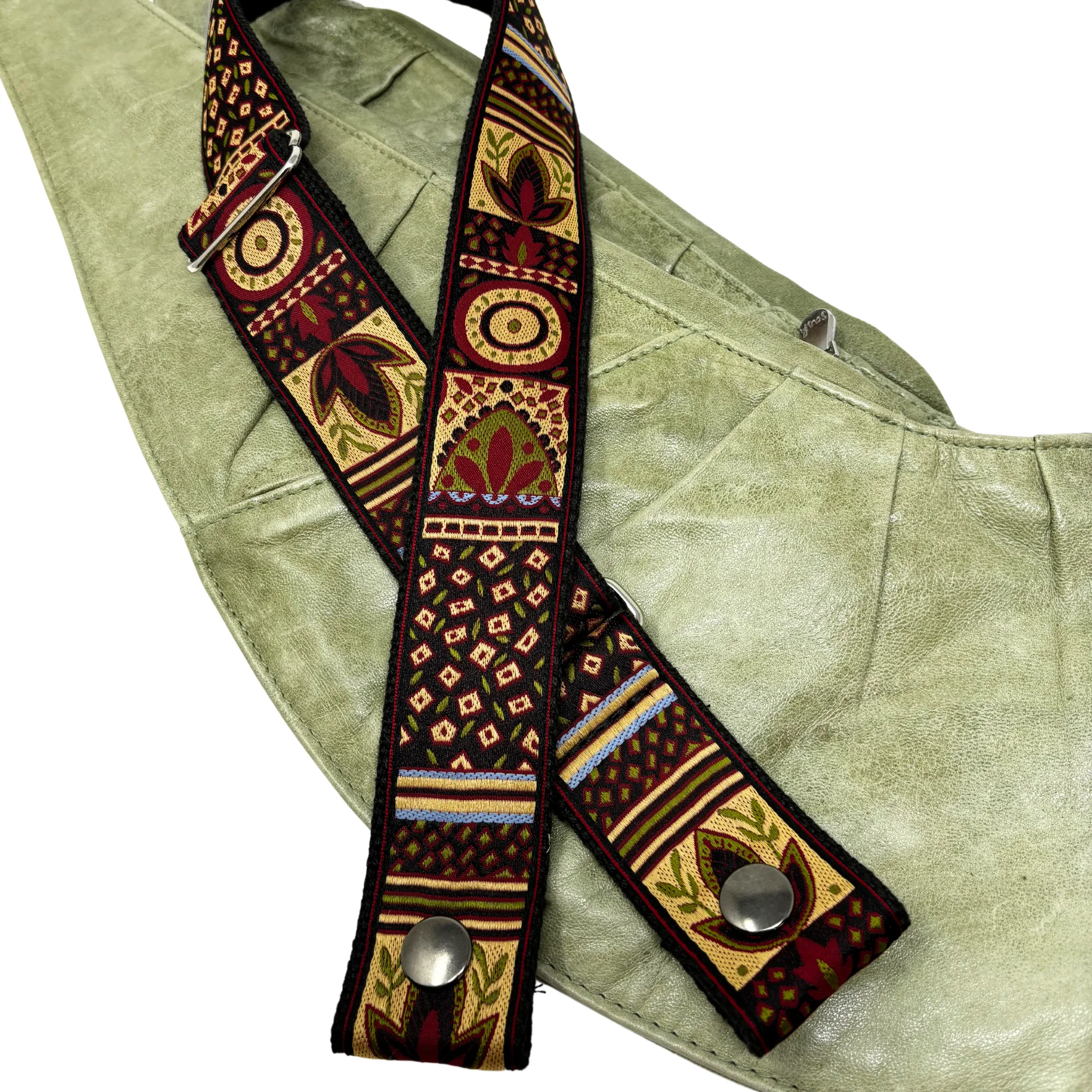 Vegan Designers - Modern Leaf Burgundy