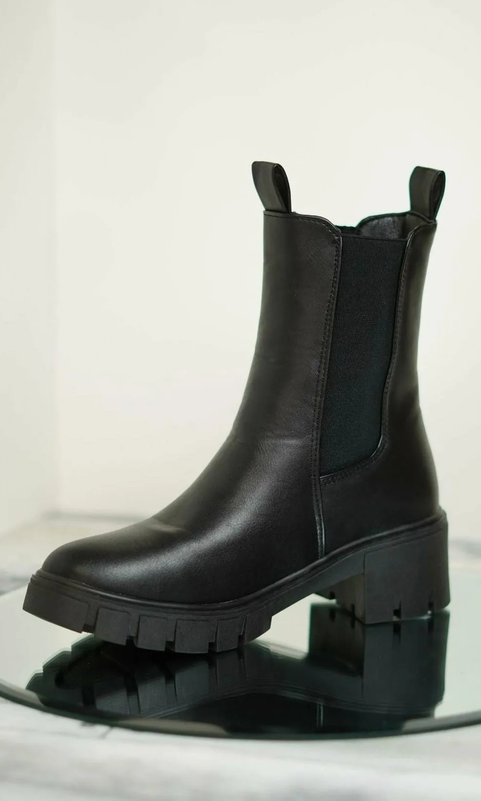 VIVIAN BOOTS