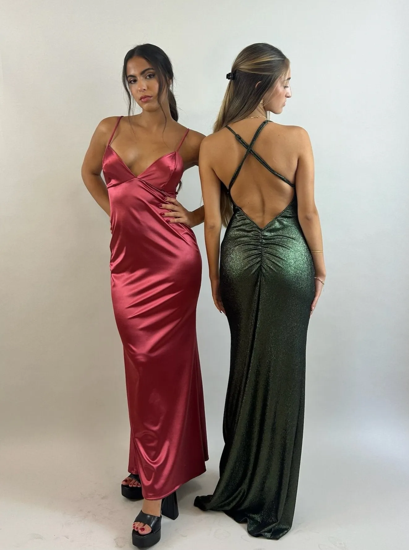 Yuli - Red V-Neck Satin Evening Dress
